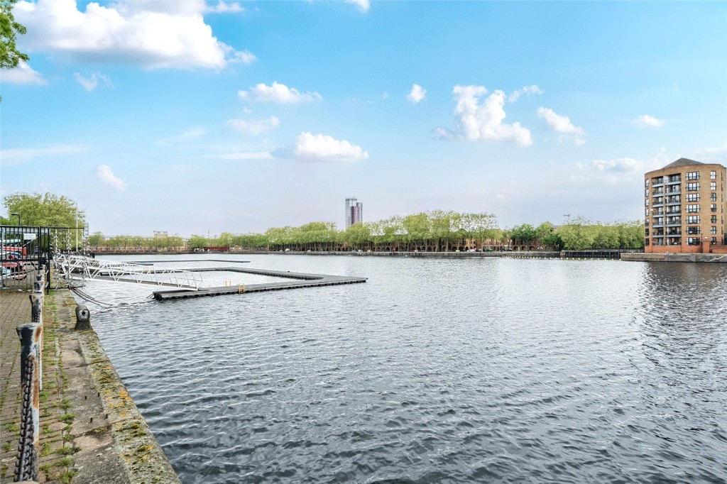 Images for London EAID:1949463716 BID:URP