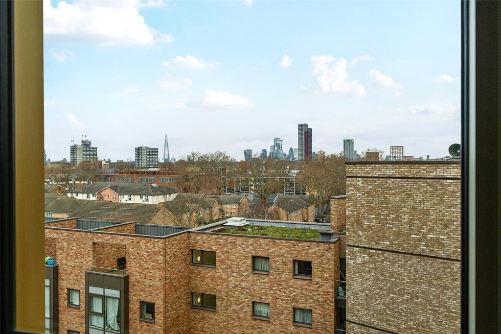 Images for London EAID:1949463716 BID:URP