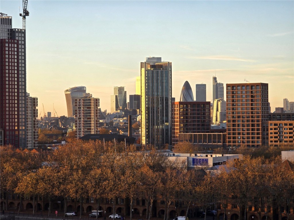 Images for London EAID:1949463716 BID:URP