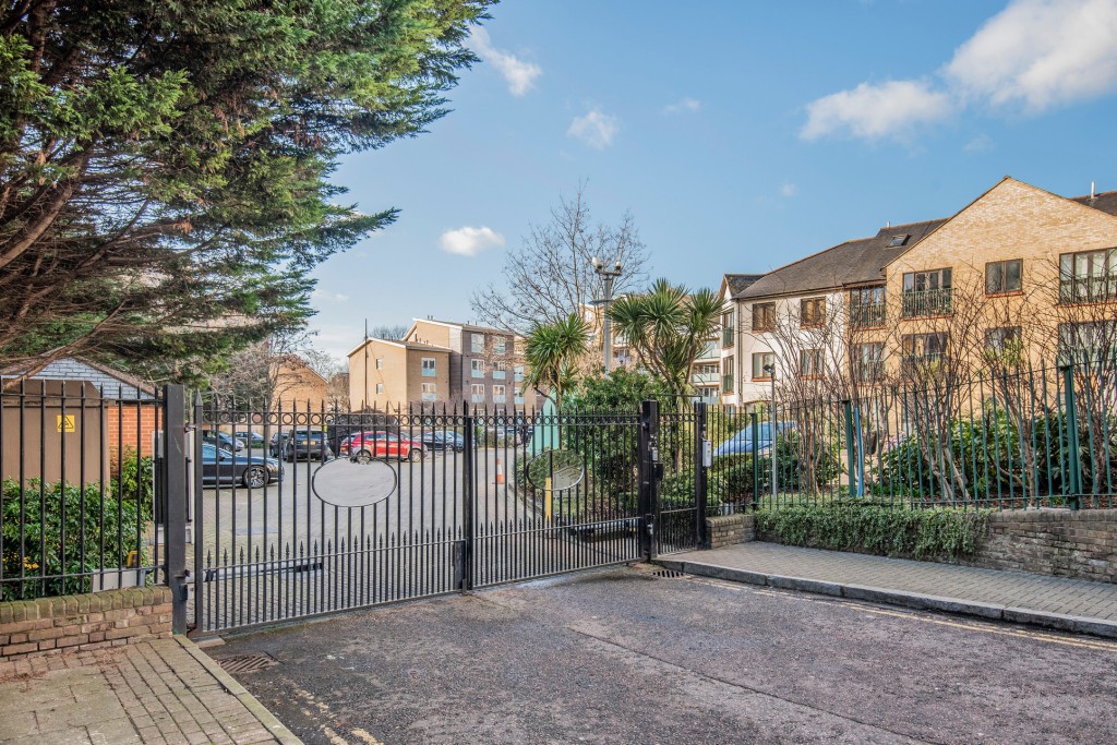 Images for London EAID:1949463716 BID:URP