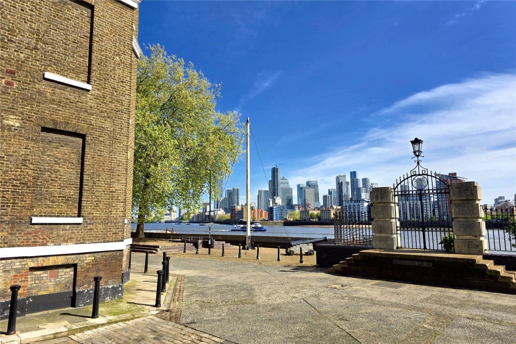 Images for London EAID:1949463716 BID:URP