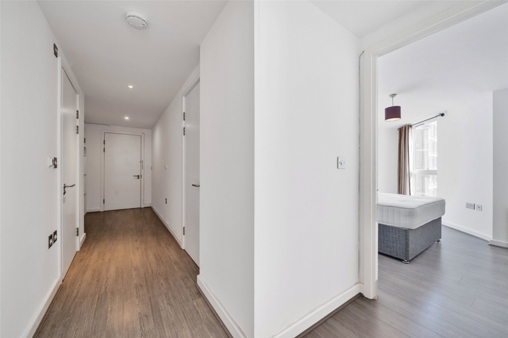 Images for London EAID:1949463716 BID:URP