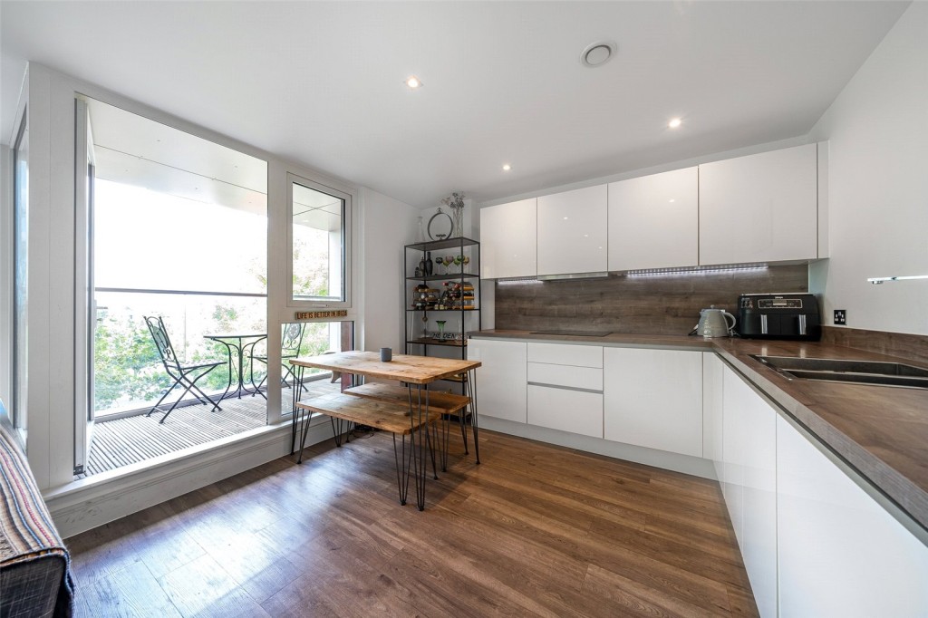 Images for London EAID:1949463716 BID:URP