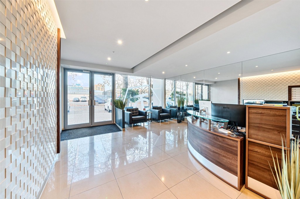 Images for London EAID:1949463716 BID:URP