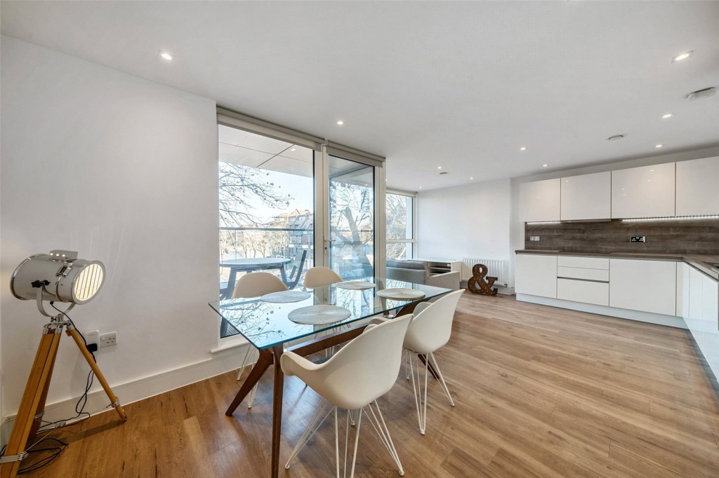 Images for London EAID:1949463716 BID:URP