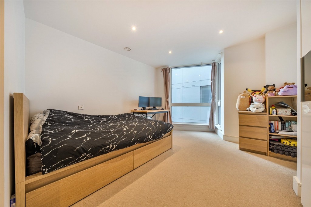 Images for London EAID:1949463716 BID:URP