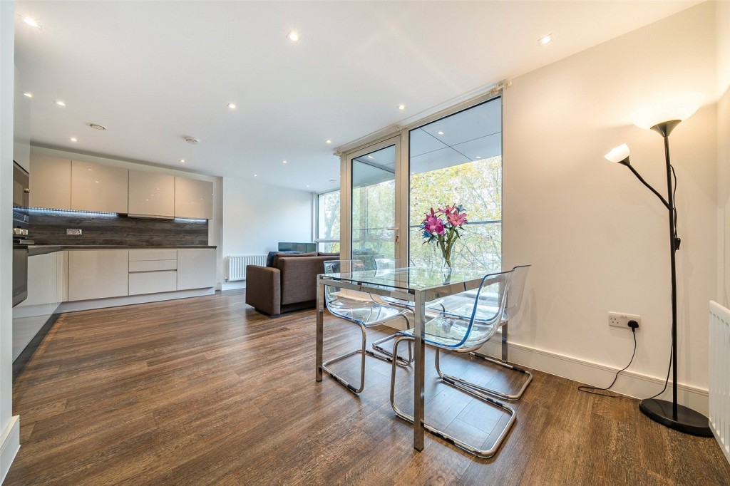 Images for London EAID:1949463716 BID:URP