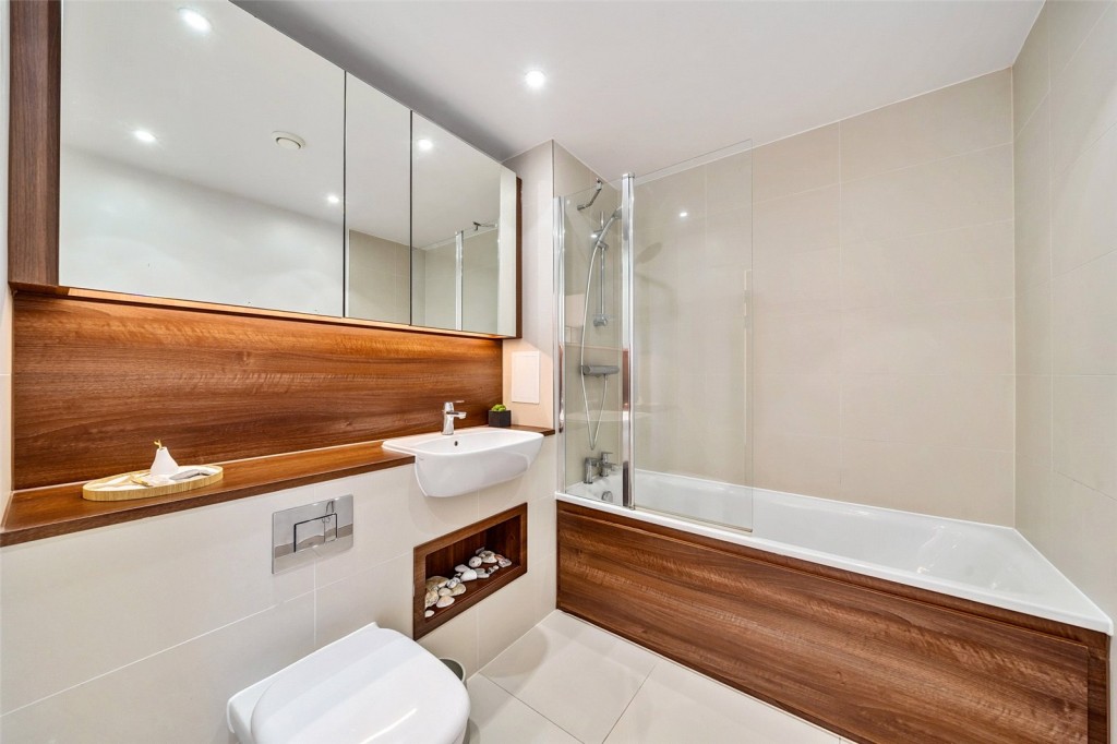 Images for London EAID:1949463716 BID:URP