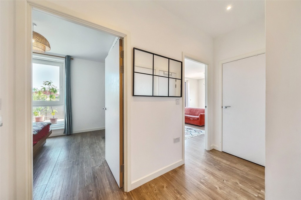 Images for London EAID:1949463716 BID:URP