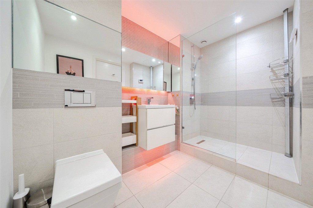 Images for London EAID:1949463716 BID:URP