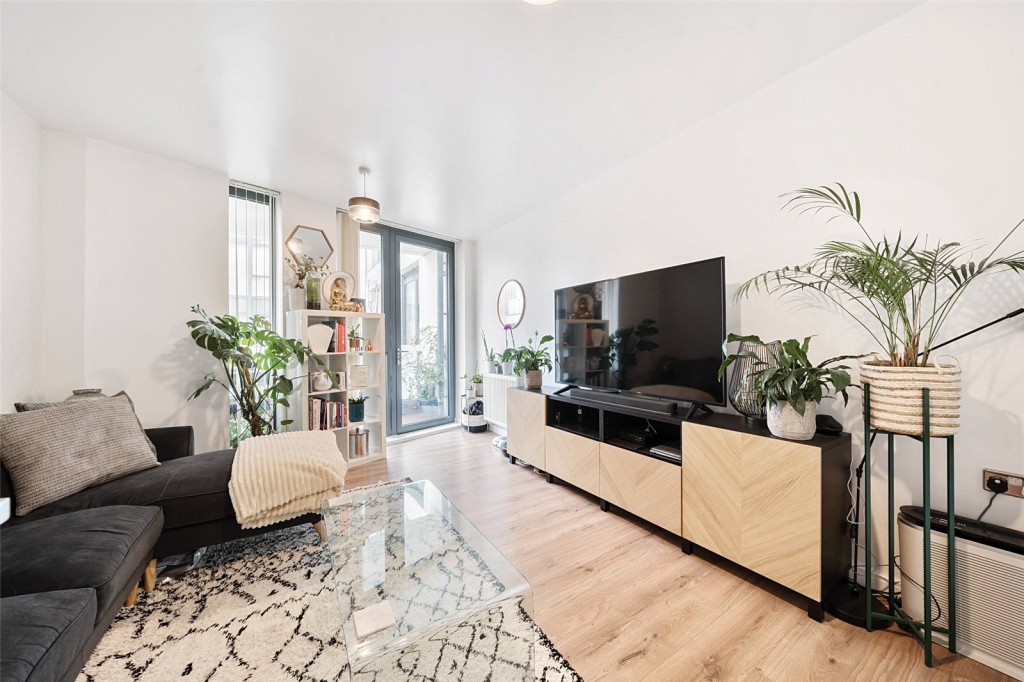 Images for London EAID:1949463716 BID:URP