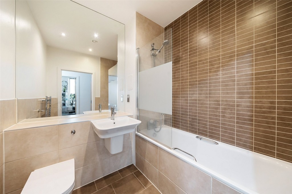 Images for London EAID:1949463716 BID:URP