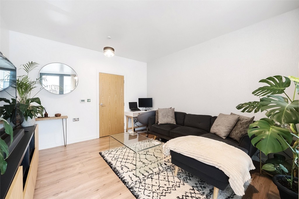 Images for London EAID:1949463716 BID:URP