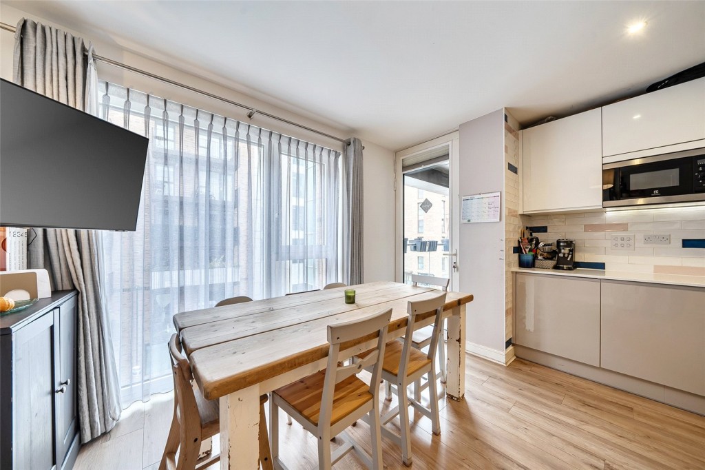 Images for London EAID:1949463716 BID:URP