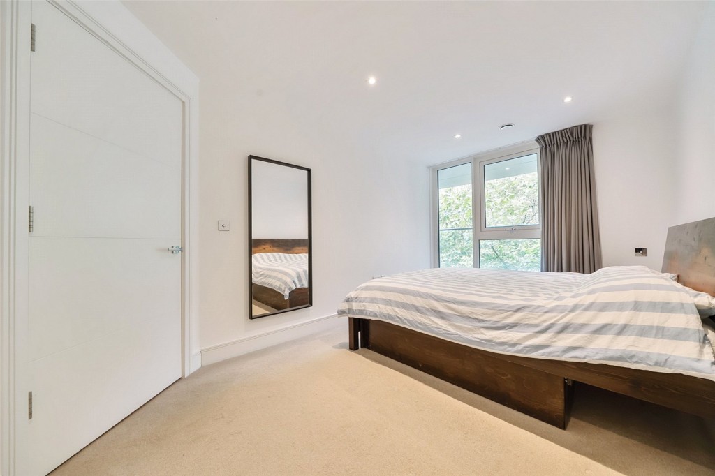 Images for London EAID:1949463716 BID:URP