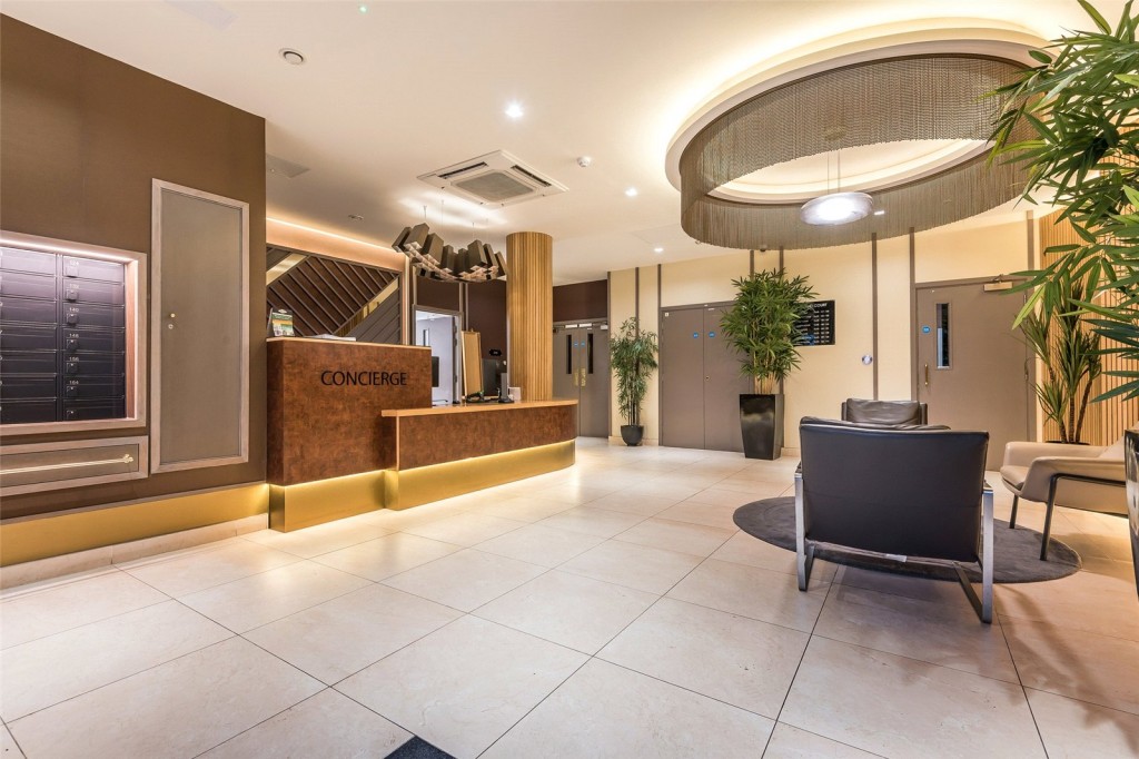 Images for London EAID:1949463716 BID:URP