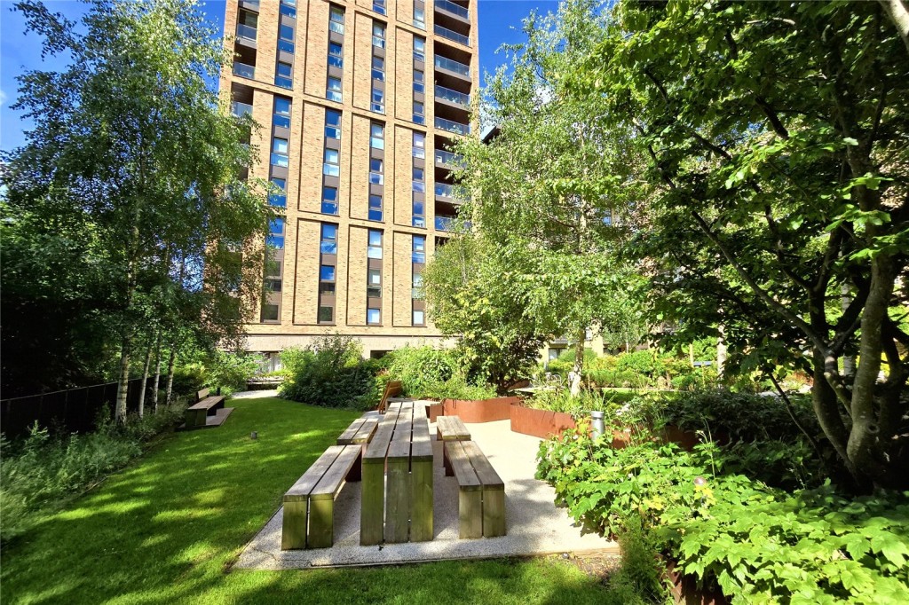 Images for London EAID:1949463716 BID:URP