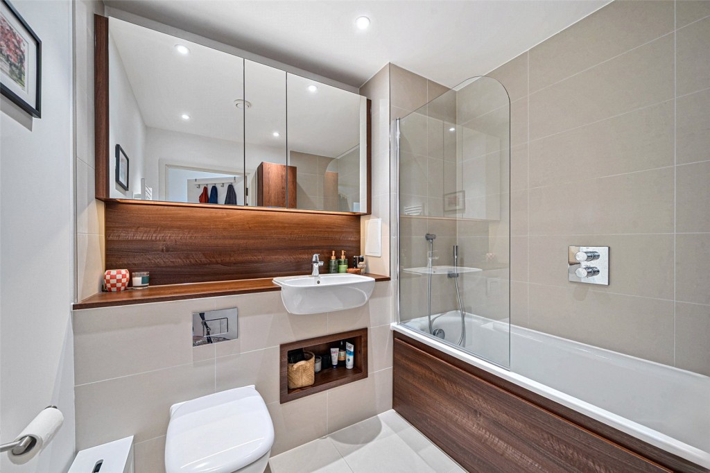 Images for London EAID:1949463716 BID:URP