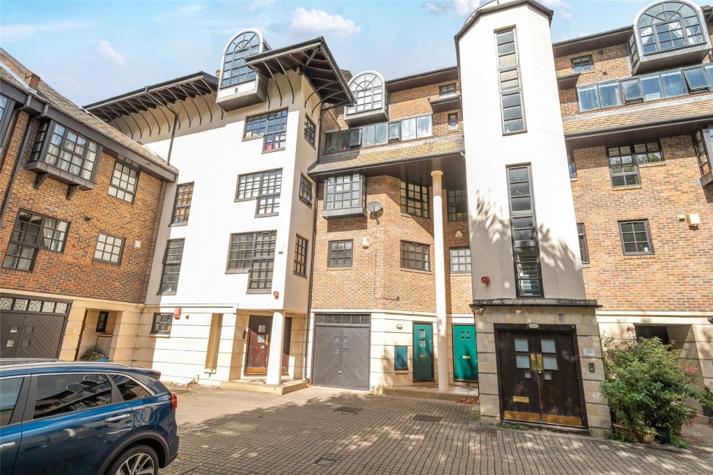 Images for London EAID:1949463716 BID:URP