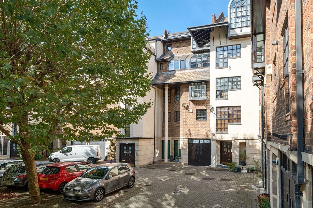 Images for London EAID:1949463716 BID:URP