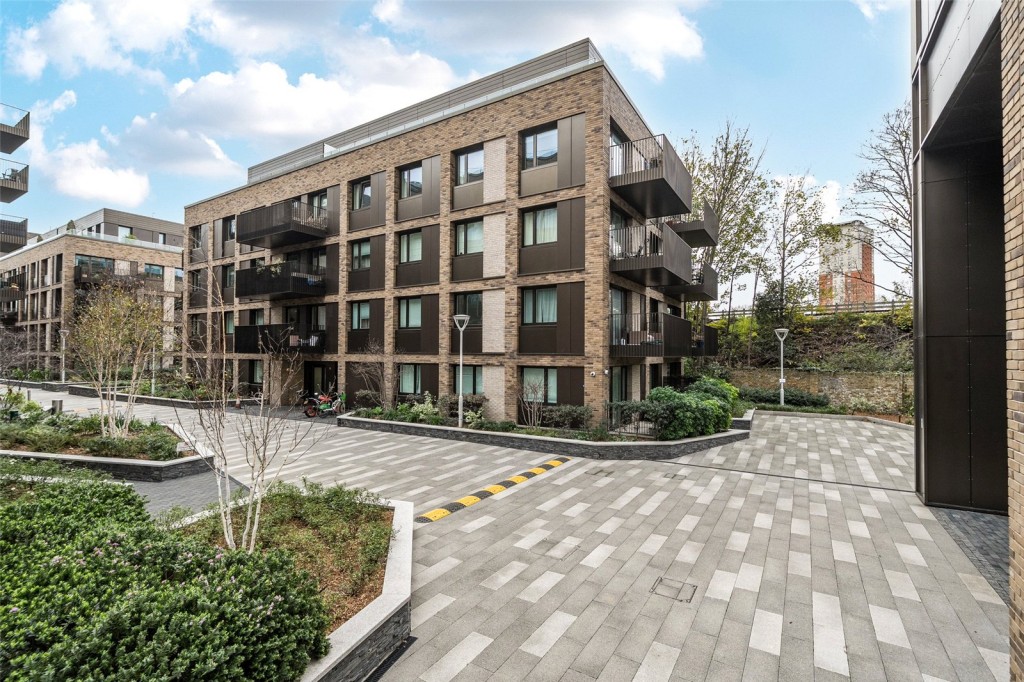 Images for London EAID:1949463716 BID:URP