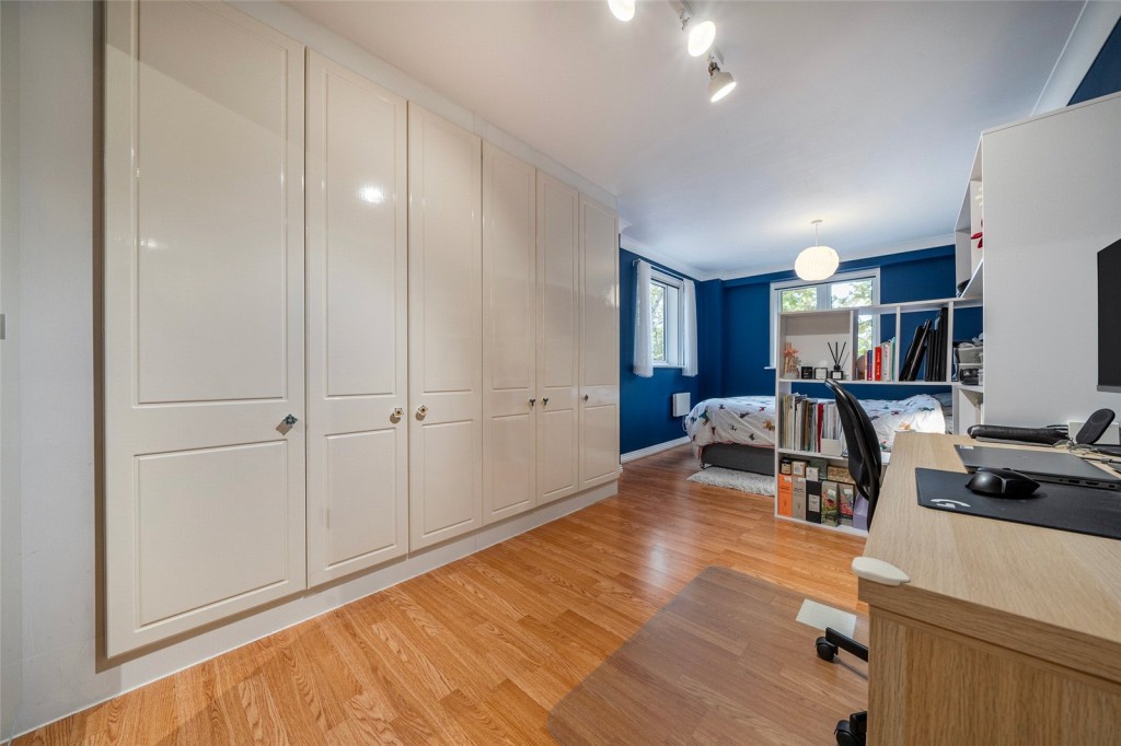 Images for London EAID:1949463716 BID:URP