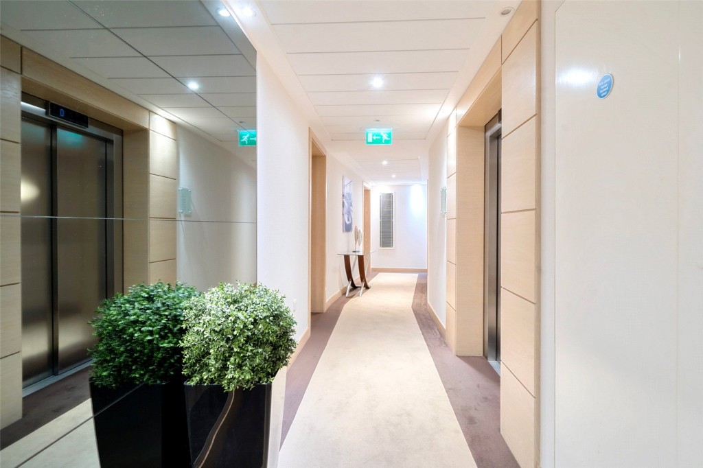 Images for London EAID:1949463716 BID:URP