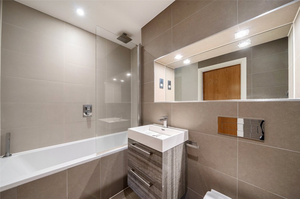 Images for London EAID:1949463716 BID:URP