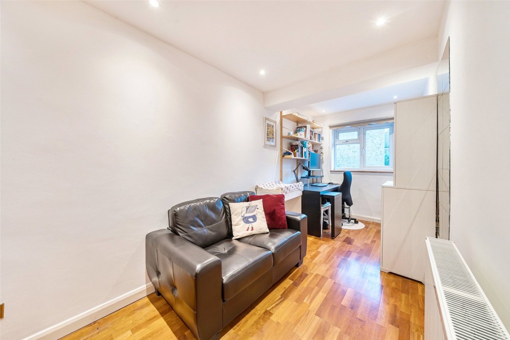 Images for London EAID:1949463716 BID:URP