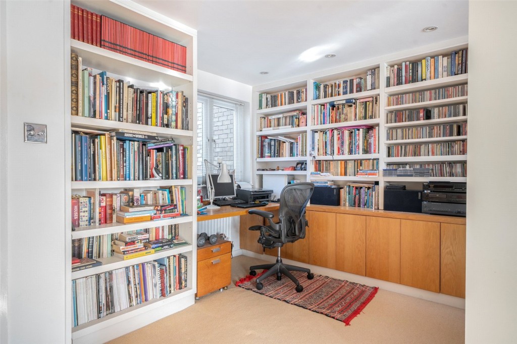 Images for London EAID:1949463716 BID:URP