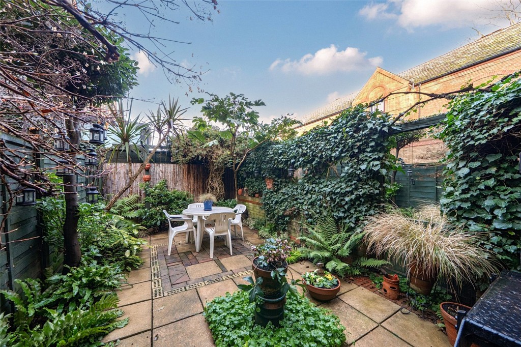 Images for London EAID:1949463716 BID:URP