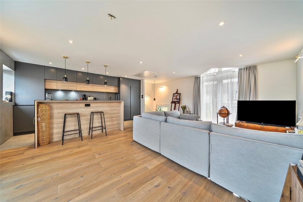 Images for London EAID:1949463716 BID:URP