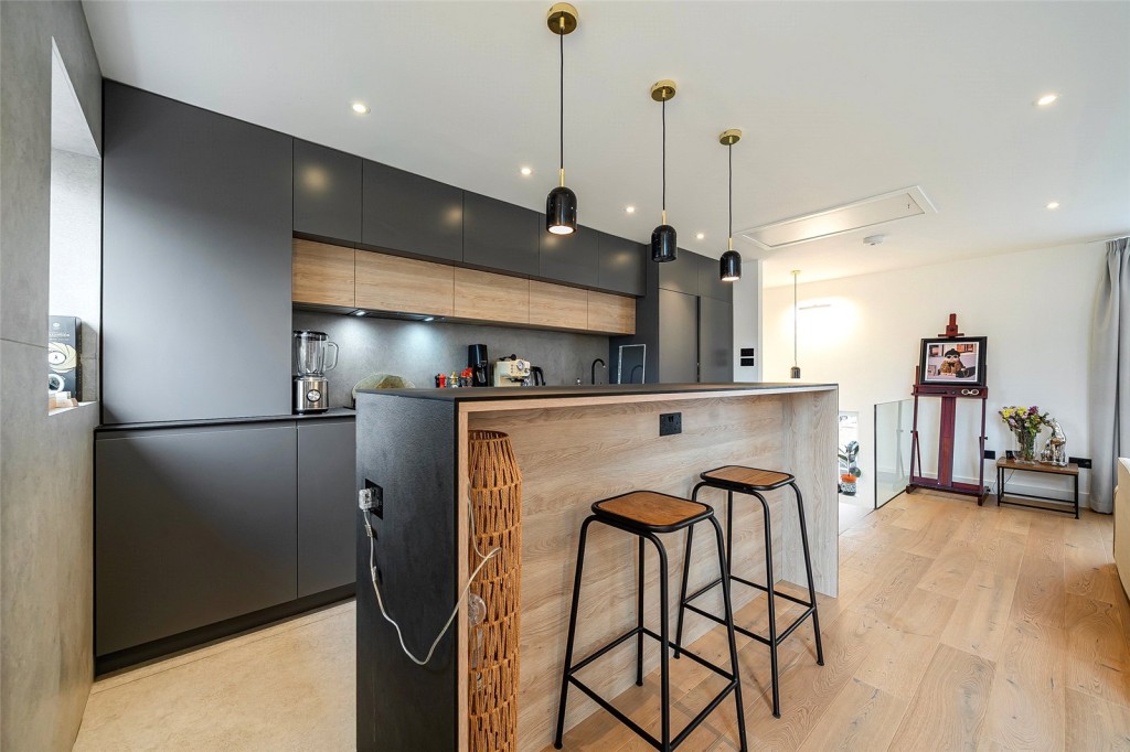 Images for London EAID:1949463716 BID:URP