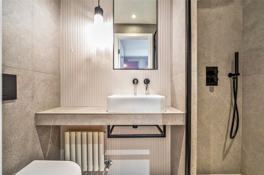 Images for London EAID:1949463716 BID:URP