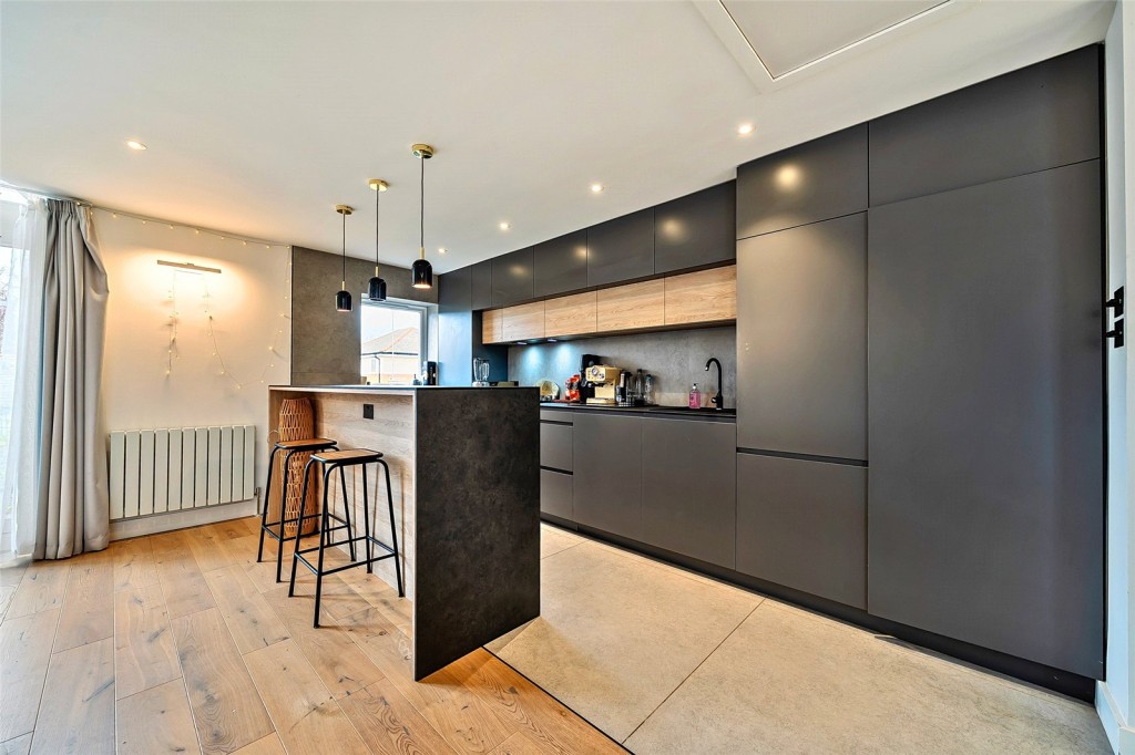 Images for London EAID:1949463716 BID:URP