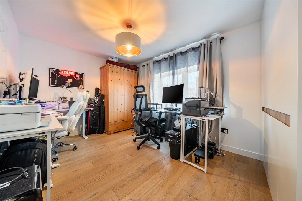 Images for London EAID:1949463716 BID:URP