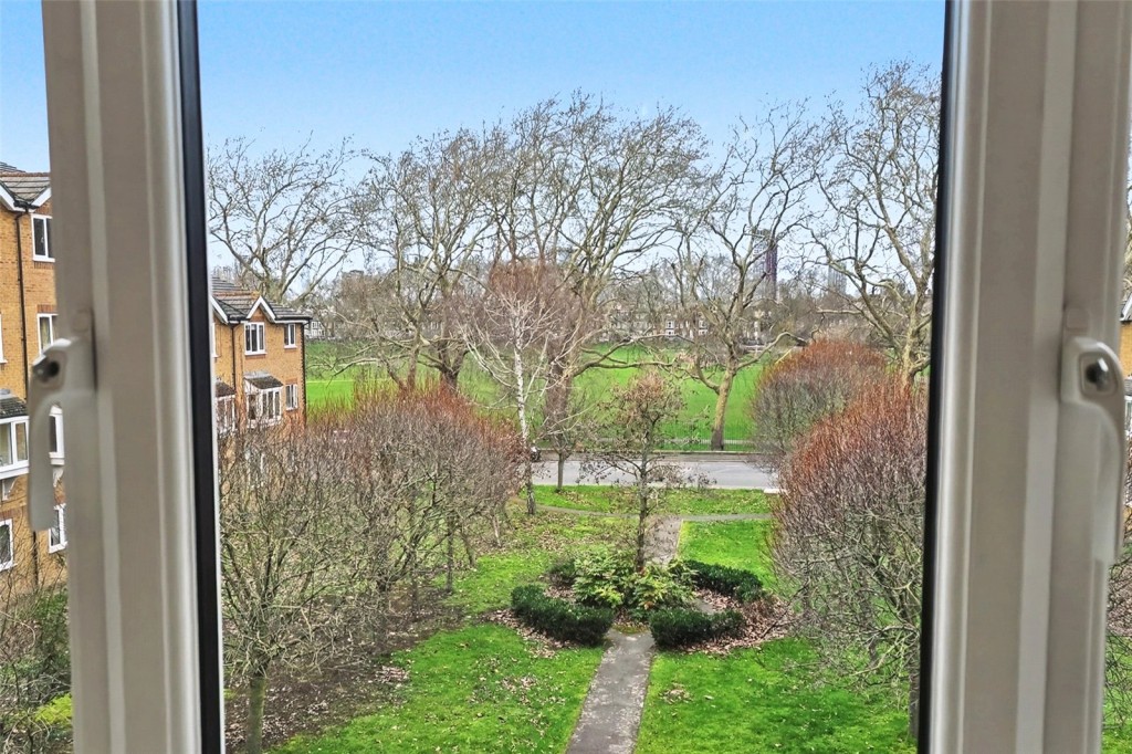 Images for London EAID:1949463716 BID:URP