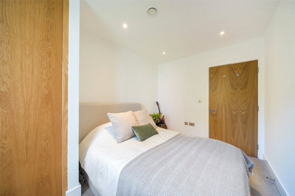 Images for London EAID:1949463716 BID:URP