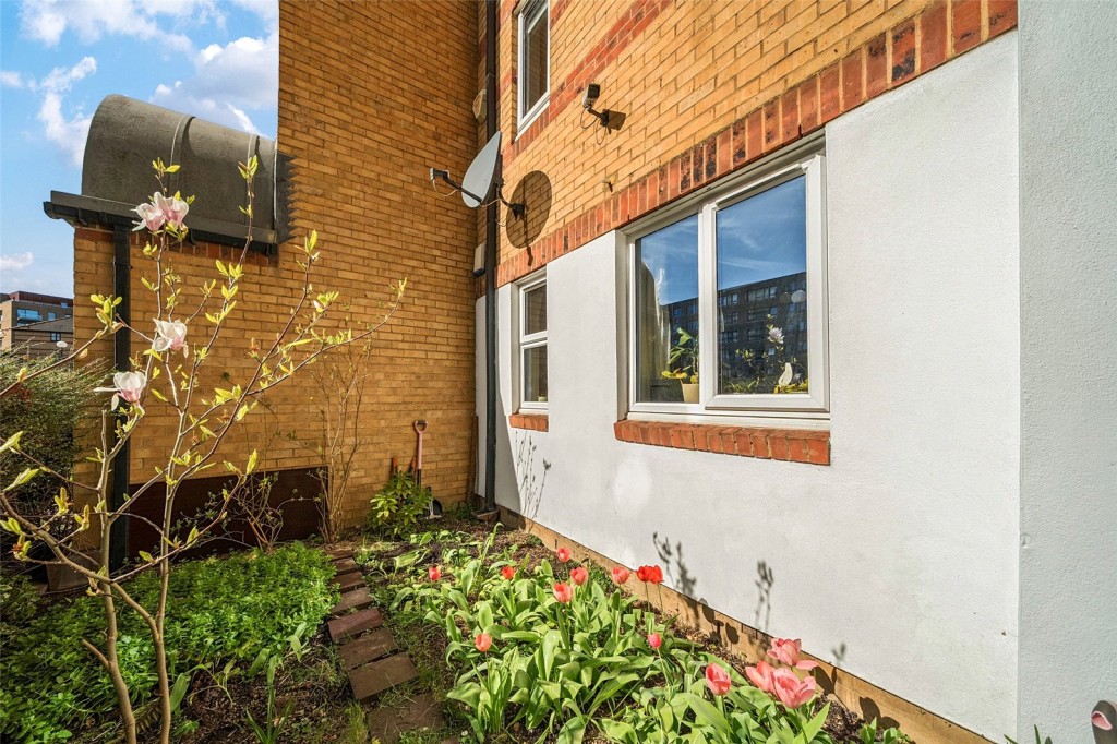 Images for London EAID:1949463716 BID:URP